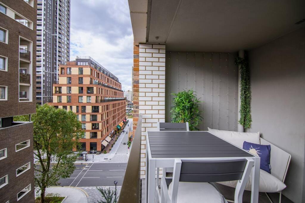 Superb 1 Bedroom Apartment 3Mins From Tube Station London Exterior foto